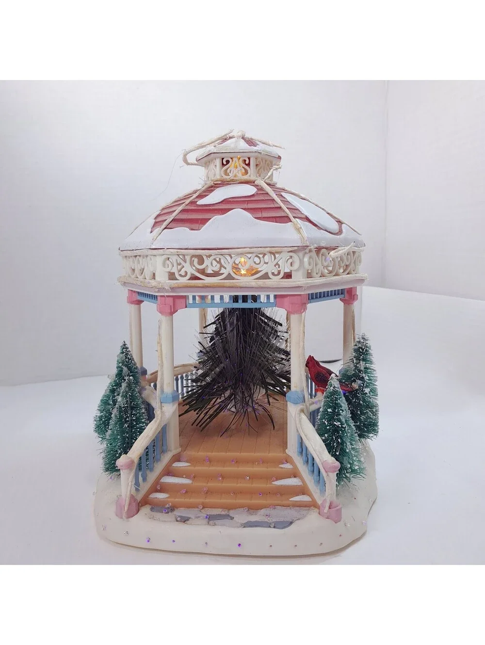 Vintage Avon Gazebo Holiday Splendor Lighted Fiber Optic Christmas village 2002